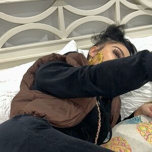 Meet your Posher, Trinity